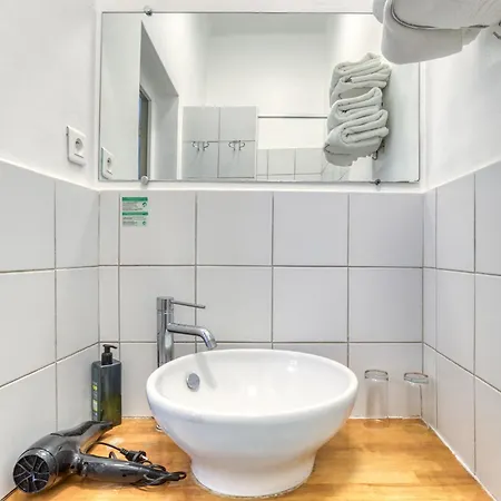 Mistral Comedie Saint Roch Hotel 2*